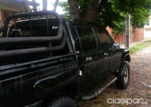 TOYOTA HILUX | Clasipar Autos - TOYOTA HILUX