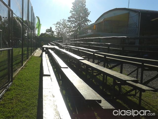 Alquiler de Piso Parquet, Toldos Graderias, Tarimas, Estructuras, Escenarios, Cortina led, Vallados | Clasipar Fiestas / Eventos - Alquiler de Piso Parquet, Toldos Graderias, Tarimas, Estructuras, Escenarios, Cortina led, Vallados