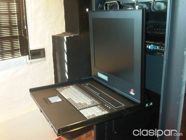 Consola con Pantalla LCD de 17 Computadoras - Notebooks - Consola con Pantalla LCD de 17