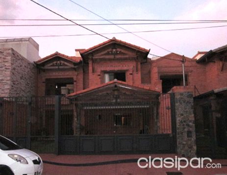 HERMOSA RESIDENCIA SEMI NUEVA - MBURICAÒ / VILLA MORRA - 500 M2 - 470.000 USD | Clasipar Casas - HERMOSA RESIDENCIA SEMI NUEVA - MBURICAÒ / VILLA MORRA - 500 M2 - 470.000 USD