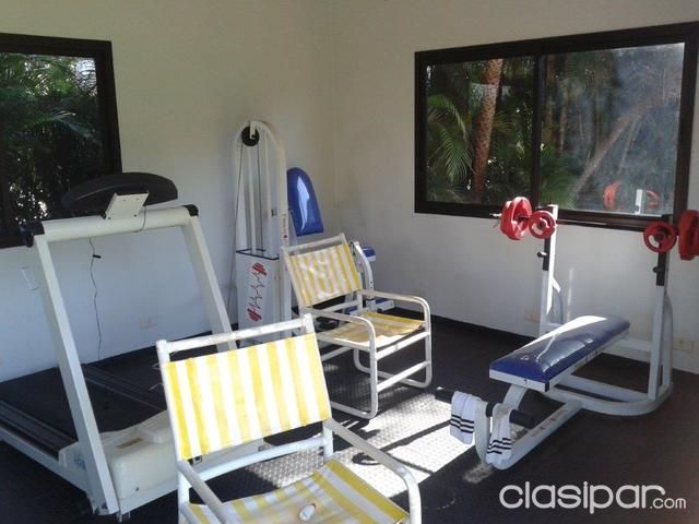 Residencia en el Paraná Country Club | Clasipar Residencias / Mansiones - Residencia en el Paraná Country Club