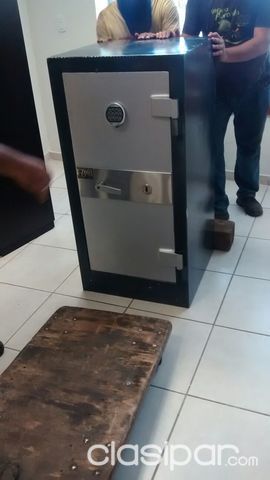 LOGISTICA - TRASLADO DE CARGA PESADA - MONTACARGAS - GRUA CON GUINCHE - MOVIMIENTO INTERNO DEPOSITO | Clasipar Mudanza / Fletes - LOGISTICA - TRASLADO DE CARGA PESADA - MONTACARGAS - GRUA CON GUINCHE - MOVIMIENTO INTERNO DEPOSITO