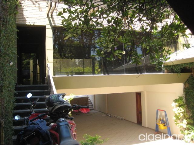VILLA MORRA :EXCELENTE SITIAL - 3 DORMIT - JARDIN/PICINA - 4 GARAGE - REFRIG. FULL - 11.500.000 GS | Clasipar Casas - VILLA MORRA :EXCELENTE SITIAL - 3 DORMIT - JARDIN/PICINA - 4 GARAGE - REFRIG. FULL - 11.500.000 GS