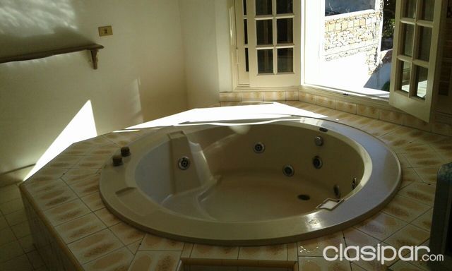VENDO CASA BARRIO HERRERA | Clasipar Casas - VENDO CASA BARRIO HERRERA