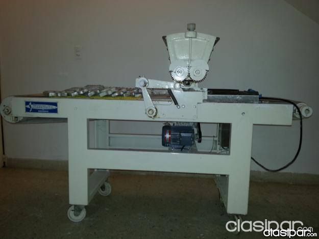 Biscomatic Cortadora fabricadora de Galletitas Chipitas Alfajores 180 Kgs/hora | Clasipar Electrodomésticos - Biscomatic Cortadora fabricadora de Galletitas Chipitas Alfajores 180 Kgs/hora