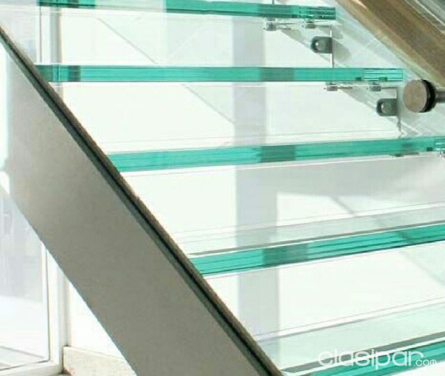 Escaleras de vidrio y metal acero inoxidable | Clasipar Construcción - Escaleras de vidrio y metal acero inoxidable