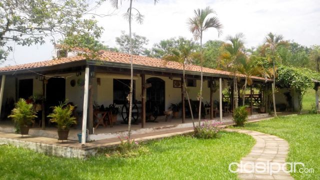 VENDO HERMOSA CASA EN AREGUA | Clasipar Casas - VENDO HERMOSA CASA EN AREGUA