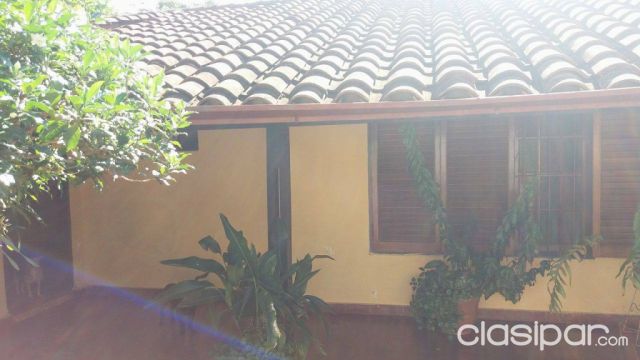 VENDO ! CASA EN EL CENTRO MISMO DE SAN LORENZO, ZONA STOCK | Clasipar Casas - VENDO ! CASA EN EL CENTRO MISMO DE SAN LORENZO, ZONA STOCK