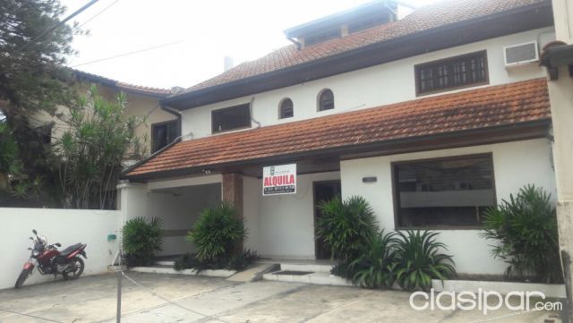 VILLA MORRA – PROX. CAFÉ VALDEZ: RESIDENCIA – 12 AMBIENTES – PISCINA, GARAJE – 12.000.000 GS | Clasipar Locales / Oficinas / Salones - VILLA MORRA – PROX. CAFÉ VALDEZ: RESIDENCIA – 12 AMBIENTES – PISCINA, GARAJE – 12.000.000 GS