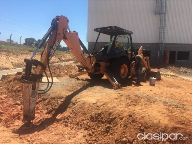 Alquilo RETROEXCAVADORA con MARTILLETE | Clasipar Construcción - Alquilo RETROEXCAVADORA con MARTILLETE