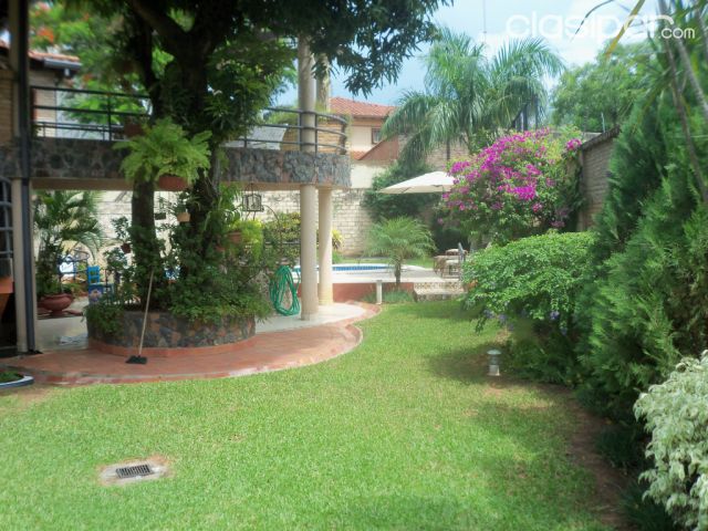 ALQUILO ELEGANTE MANSIÓN DE 4 DORMITORIOS ZONA SUPERMERCADO CASA RICA MOLAS LOPEZ | Clasipar Residencias / Mansiones - ALQUILO ELEGANTE MANSIÓN DE 4 DORMITORIOS ZONA SUPERMERCADO CASA RICA MOLAS LOPEZ