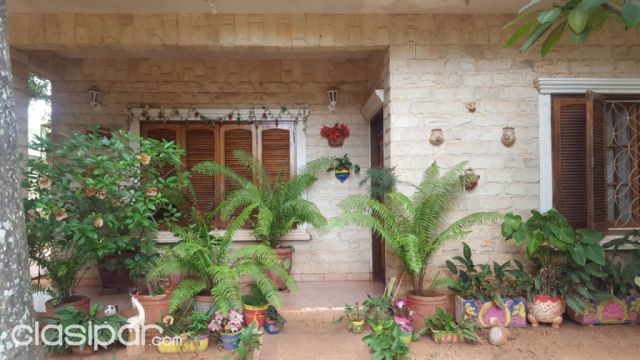 Vendo Casa en Luque 1er Barrio | Clasipar Casas - Vendo Casa en Luque 1er Barrio