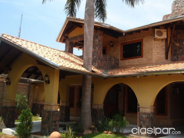 Alquilo Hermosa Residencia!! | Clasipar Residencias / Mansiones - Alquilo Hermosa Residencia!!