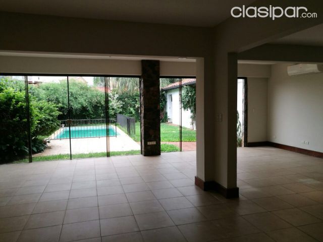 Alquilo/Vendo Casa zona casa rica Molas Lopez (4 Dorm) | Clasipar Casas - Alquilo/Vendo Casa zona casa rica Molas Lopez (4 Dorm)