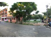 VENDO CASA EN ESQUINA CON EXCELENTE UBICACIÓN - FERNANDO DE LA MORA ZONA SUR - A UNA CUADRA DE EUSEBIO AYALA | Clasipar Casas - VENDO CASA EN ESQUINA CON EXCELENTE UBICACIÓN - FERNANDO DE LA MORA ZONA SUR - A UNA CUADRA DE EUSEBIO AYALA
