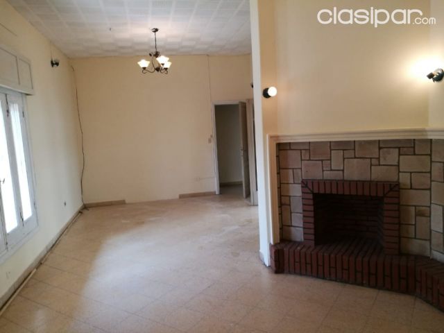 Casa/ oficina u otros de varios y amplios ambientes para cualquier tipo de prendimiento | Clasipar Casas - Casa/ oficina u otros de varios y amplios ambientes para cualquier tipo de prendimiento
