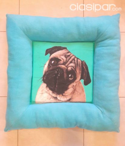 COLCHONETA PUG PARA PERRO- COLOR CELESTE | Clasipar Accesorios para mascotas - COLCHONETA PUG PARA PERRO- COLOR CELESTE