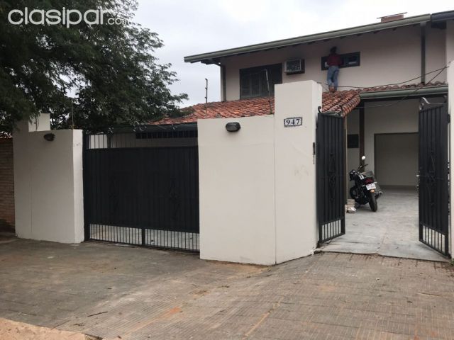 CARMELITAS – EL MANGAL (PROX CASA RICA II): CASA DE 4 DORMITORIOS – JARDÍN, PISCINA | Clasipar Casas - CARMELITAS – EL MANGAL (PROX CASA RICA II): CASA DE 4 DORMITORIOS – JARDÍN, PISCINA