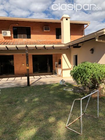 VILLA MORRA: MAGNIFICA RESIDENCIA – 4 SUITES – JARDÍN, PISCINA – 2.500 USD | Clasipar Residencias / Mansiones - VILLA MORRA: MAGNIFICA RESIDENCIA – 4 SUITES – JARDÍN, PISCINA – 2.500 USD