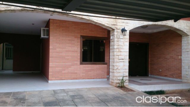 Alquilo Fina Residencia | Clasipar Residencias / Mansiones - Alquilo Fina Residencia