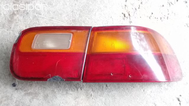 Faro trasero lado derecho honda civic 1992 1993 1994 1995 | Clasipar Repuestos y accesorios - Faro trasero lado derecho honda civic 1992 1993 1994 1995