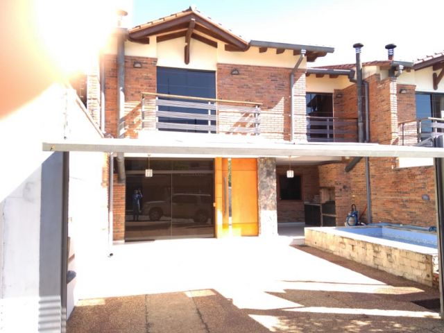 B° HERRERA: HERMOSO DUPLEX EN VENTA – 200 M2 – 250.000 USD | Clasipar Duplex - B° HERRERA: HERMOSO DUPLEX EN VENTA – 200 M2 – 250.000 USD