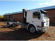 Scania 93M 250 chasis con grua Scania 93M 250 chasis con grua