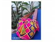 BOLSO ARTESANAL CON APLIQUES EN CRISTALES BOLSO ARTESANAL CON APLIQUES EN CRISTALES