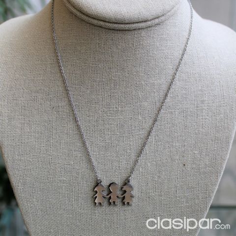 GARGANTILLA CON DIJES DE 2 NIÑAS Y 1 NIÑO | Clasipar Relojes - Joyas - Accesorios - GARGANTILLA CON DIJES DE 2 NIÑAS Y 1 NIÑO