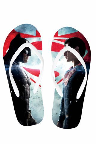 ZAPATILLA DISEÑO BATMAN V SUPERMAN - CALCE 41 | Clasipar Ropa y calzados - ZAPATILLA DISEÑO BATMAN V SUPERMAN - CALCE 41