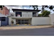 ALQUILO PARA OFICINA - PROPIEDAD DE CALLE A CALLE - ESTACIONAMIENTO 15 VEHÍCULOS. ALQUILO PARA OFICINA - PROPIEDAD DE CALLE A CALLE - ESTACIONAMIENTO 15 VEHÍCULOS.