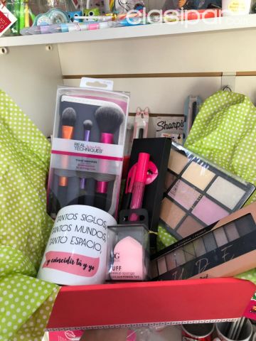 CAJA DE MAQUILLAJE MEDIANO | Clasipar Varios hobbies - CAJA DE MAQUILLAJE MEDIANO