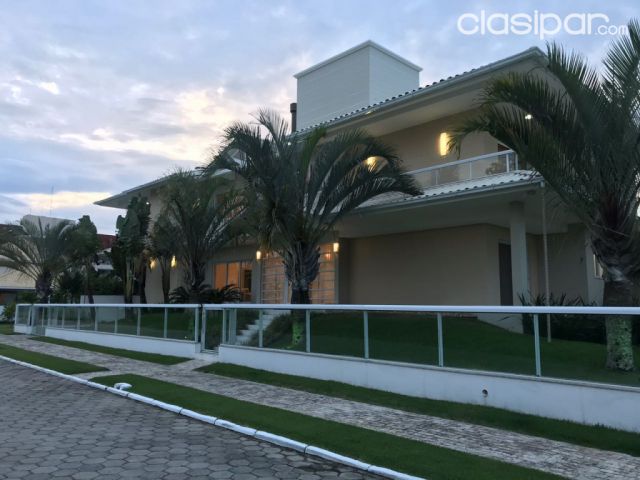 Oportunidade Casa en Jurere 592m^2 Florianopolis 2 quadras del MAR | Clasipar Casas - Oportunidade Casa en Jurere 592m^2 Florianopolis 2 quadras del MAR