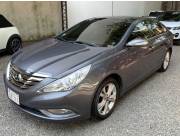 HYUNDAI SONATA del Representante solo 8.700 kms HYUNDAI SONATA del Representante solo 8.700 kms