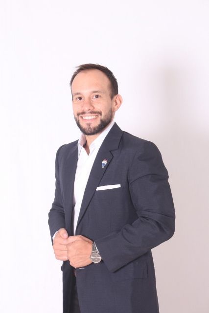 Félix Cáceres