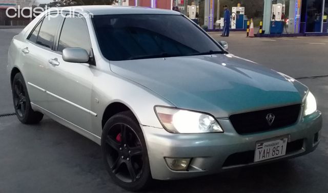 Toyota altezza 2005