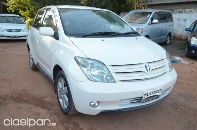 Toyota Ist 2004 Blanco Perla 1490266 Clasipar Com En Paraguay